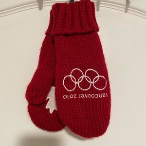 Authentic, never worn, Vancouver Olympics mittens - Tag still on
